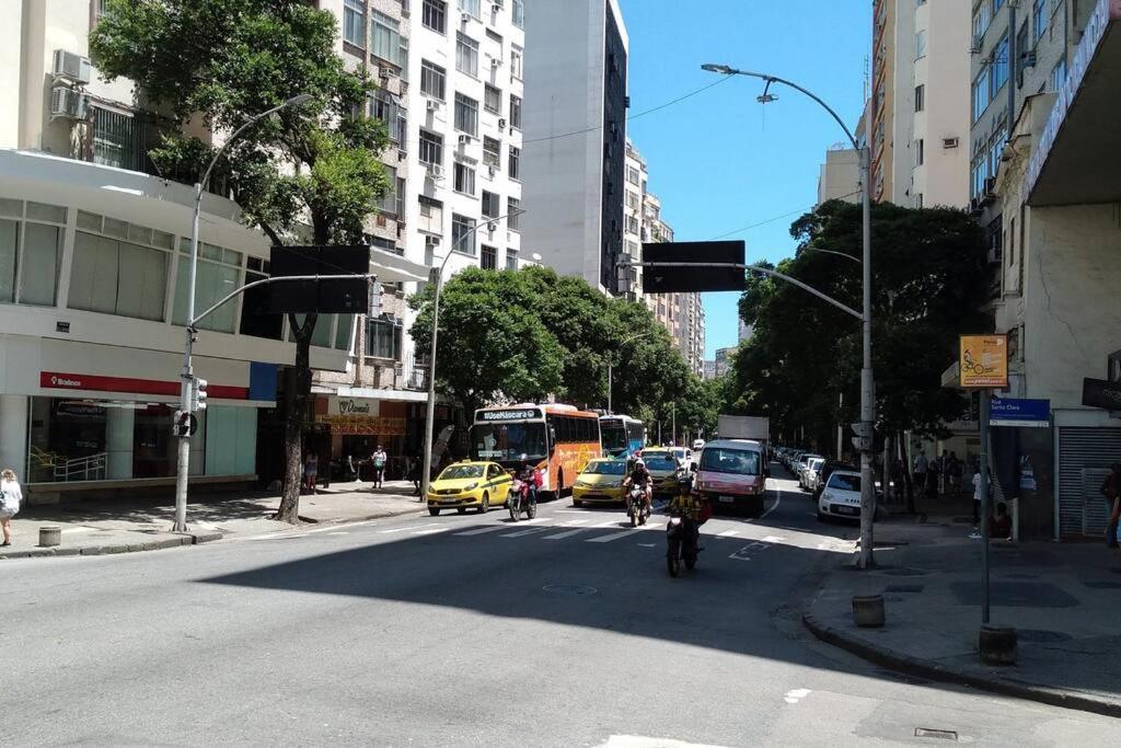 Copacabana Saleta, Grande Com Ar Cond Wi-fi A 2 Qds Da