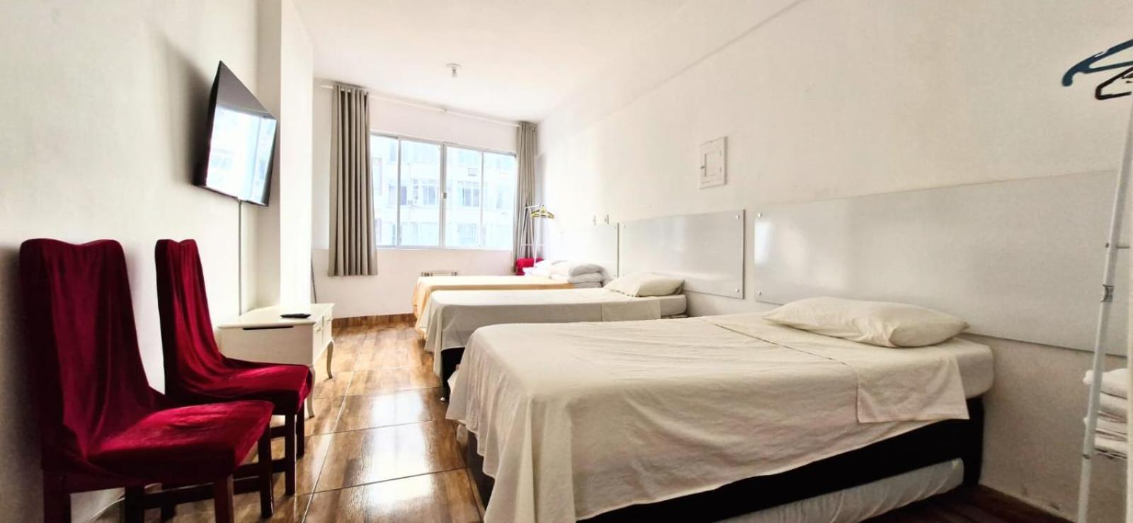 Apartment Copacabana Saleta, Grande Com Ar Cond Wi-fi A 2 Qds Da