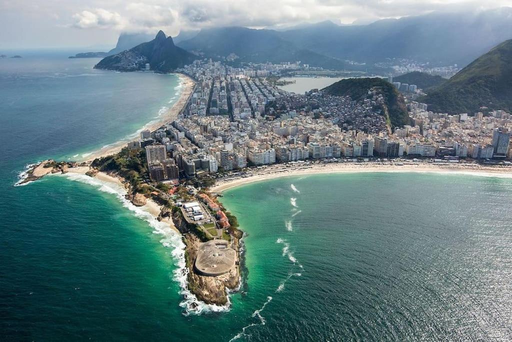 Copacabana Saleta, Grande Com Ar Cond Wi-fi A 2 Qds Da Apartment