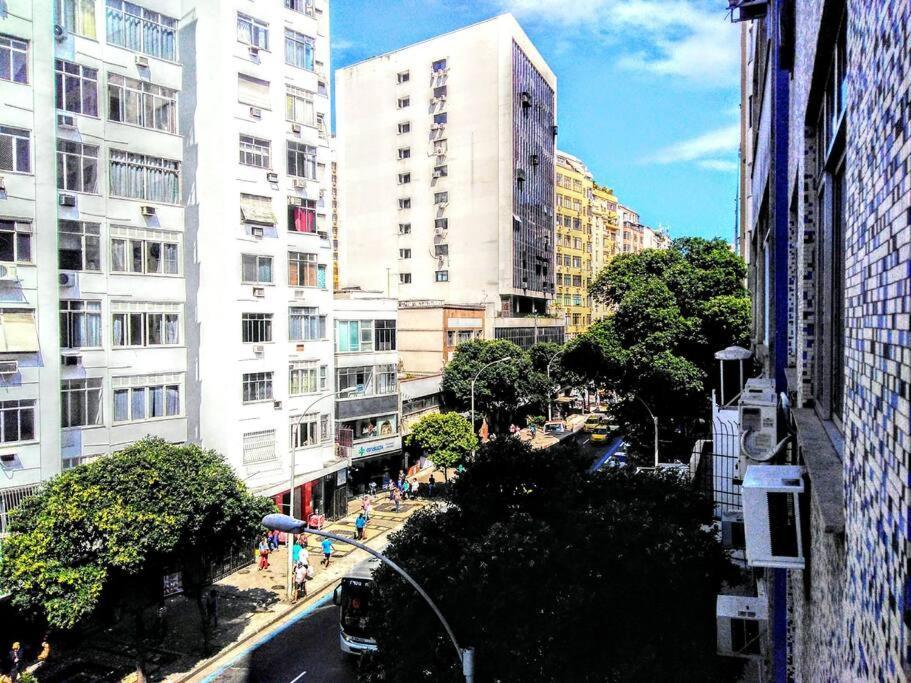 Copacabana Saleta, Grande Com Ar Cond Wi-fi A 2 Qds Da Rio de Janeiro