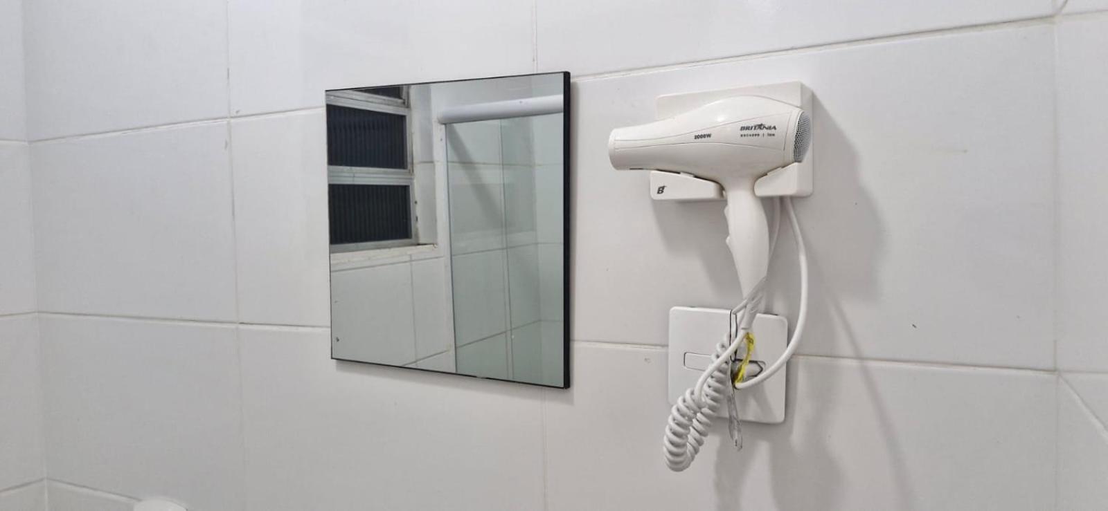 Copacabana Saleta, Grande Com Ar Cond Wi-fi A 2 Qds Da Apartment