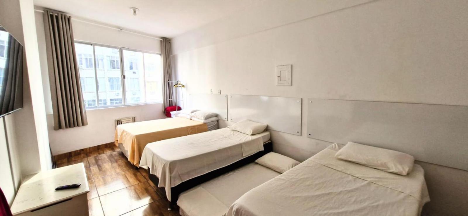 Copacabana Saleta, Grande Com Ar Cond Wi-fi A 2 Qds Da * 里约热内卢
